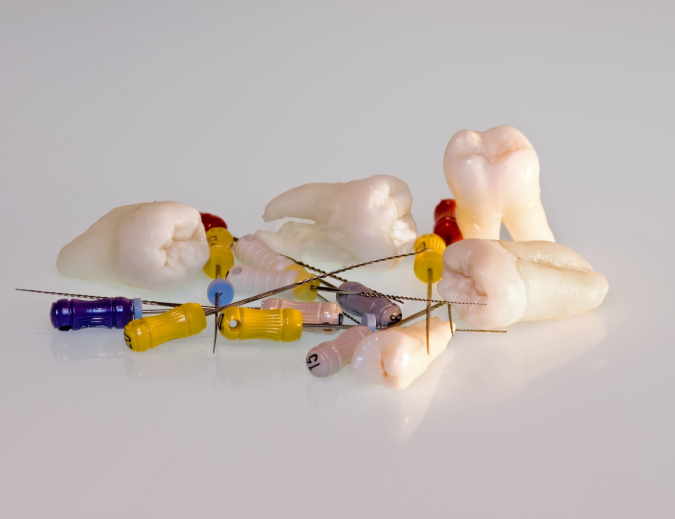 Un traitement d’endodontie clinique Dominic Pontbirand